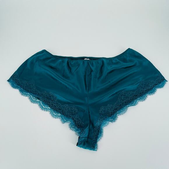 Victoria's Secret Women's Green Satin Sleep Shorts/Boxers with Lace - Size L NWT - Picture 2 of 8
